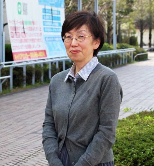 国際教育交流センター長　寺田　由美